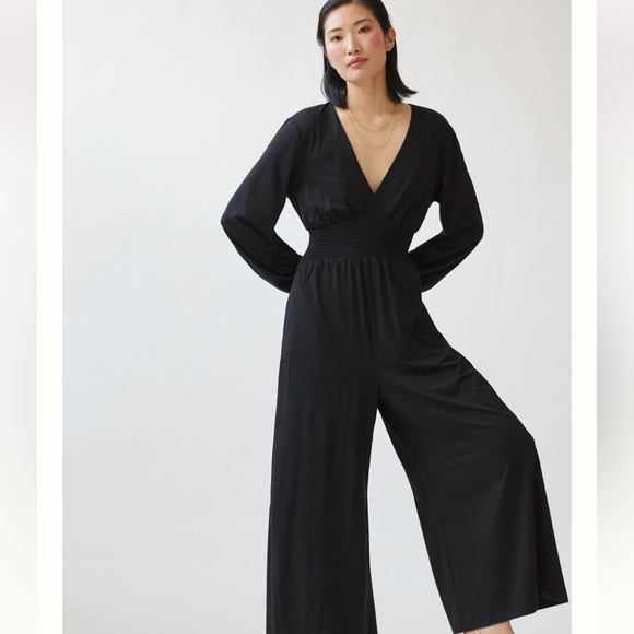 ✨ Anthropologie Wide-Leg V-Neck Jumpsuit Sz L - Picture 2 of 5
